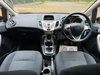 Usado Ford Fiesta Zetec 96 HP (70 kW) 2012 Preto Citadino