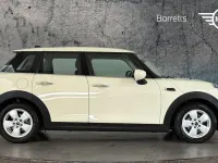 Used Mini ONE Classic 101 HP (74 kW) 2019 White Hatchback