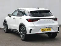 Used Lexus LBX 136 HP (100 kW) 2024 White SUV