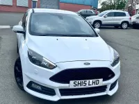 Used Ford Focus ST 185 HP (136 kW) 2015 White Hatchback
