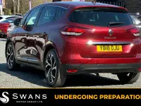 Used Renault Scenic E-Tech Signature 140 HP (102 kW) 2018 Red MPV