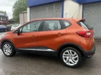 Used Renault Captur Dynamique 90 HP (66 kW) 2015 Orange SUV