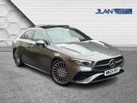 Usado Mercedes A200 AMG Line Premium Plus 163 HP (119 kW) 2024 Cinzento Sedan