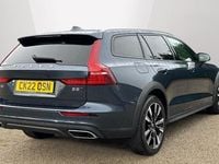 Used Volvo V60 CC 250 HP (183 kW) 2021 Estate
