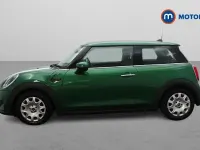 Usado Mini ONE Classic 102 CV (75 kW) 2022 Verde Utilitario