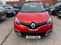 Used Renault Captur Dynamique 90 HP (66 kW) 2017 Red/black SUV