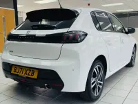 Used Peugeot 208 Allure Premium 100 HP (73 kW) 2021 White Hatchback