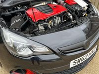 Used Vauxhall Astra GTC 280 HP (205 kW) 2013 Black Hatchback