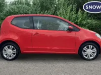 Used VW up! S 90 HP (66 kW) 2017 Red Hatchback