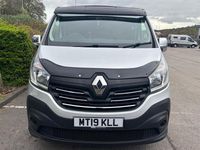 Begagnad Renault Trafic Business 120 HK (88 kW) 2019 Silver Minibuss