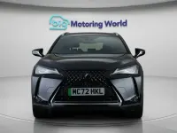 Usado Lexus UX 300e 147 kW (201 HP) 2023 Preto SUV