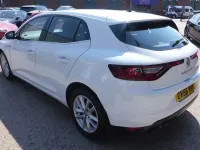 Used Renault Mégane Dynamique 130 HP (95 kW) 2017 White Hatchback