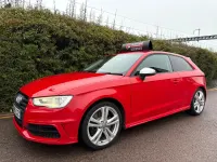 Usado Audi S3 Sportback Comfort 300 HP (220 kW) 2015 Vermelho Citadino