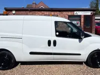 Used Vauxhall Combo S 105 HP (77 kW) 2015 White MPV