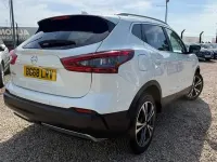 Used Nissan Qashqai N-Connecta 116 HP (85 kW) 2018 White SUV
