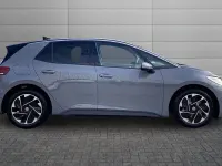 New VW ID.3 Pro 150 kW (204 HP) 2026 Moonstone grey with solid black roof Hatchback