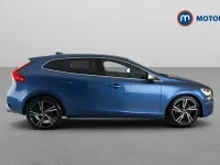 Used Volvo V40 R-Design 122 HP (89 kW) 2019 Blue Hatchback