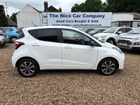 Used Hyundai i10 67 HP (49 kW) 2019 White Hatchback