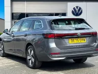 Usado VW Passat Life 204 HP (150 kW) 2025 Cinzento Carrinha