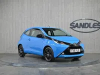 Usado Toyota Aygo X-cite 69 CV (50 kW) 2015 Azul Utilitario