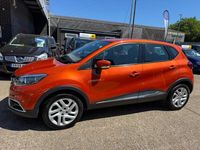 Used Renault Captur Dynamique 90 HP (66 kW) 2014 Orange SUV