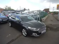 Usado Ford Mondeo Titanium 180 HP (132 kW) 2016 Cinzento Citadino