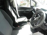 Used Vauxhall Combo 100 HP (73 kW) 2022 White MPV