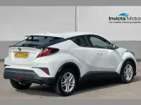 Used Toyota C-HR 122 HP (89 kW) 2023 White SUV