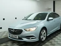 Second-hand Vauxhall Insignia SRi 2018 Argintiu Hatchback