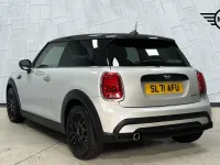 Used Mini Cooper Classic 134 HP (98 kW) 2021 Silver Hatchback