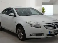 Used Vauxhall Insignia 140 HP (102 kW) 2010 White Hatchback