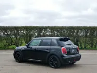 Usado Mini Cooper Hatch 136 HP (100 kW) 2020 Preto Citadino