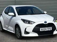 Used Toyota Yaris 116 HP (85 kW) 2024 White Hatchback