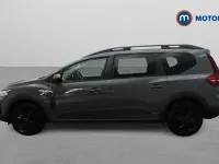 Used Dacia Jogger Extreme 141 HP (103 kW) 2025 MPV