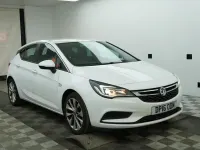 Used Vauxhall Astra 125 HP (91 kW) 2016 White Hatchback