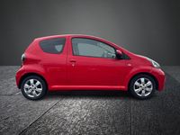 Used Toyota Aygo 68 HP (50 kW) 2011 Red Hatchback