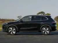 New Geely EX5 160 kW (218 HP) 2026 Metallic  obsidian black SUV