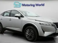 Used Nissan Qashqai Acenta Premium 140 HP (102 kW) 2024 Silver SUV