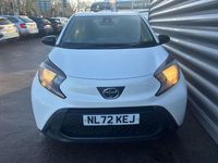 Used Toyota Aygo X X-pure 72 HP (52 kW) 2022 White SUV