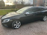 Usado Volvo V60 R-Design 2016 Negro Familiar