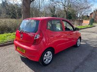 Usado Hyundai i10 Active 86 HP (63 kW) 2012 Vermelho Citadino