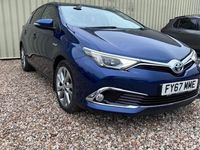 Used Toyota Auris Hybrid 136 HP (100 kW) 2017