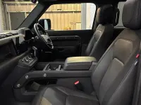 Used Land Rover Defender HSE Dynamic 245 HP (180 kW) 2024 Silver SUV