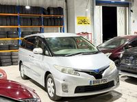 Begagnad Toyota Estima 2026 Silver Minibuss