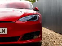 Used Tesla Model S 443 kW (603 HP) 2019 Red Hatchback