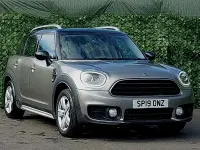 Usado Mini Cooper Classic 136 CV (100 kW) 2019 Plateado Utilitario
