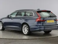 Used Volvo V90 Momentum 194 HP (142 kW) 2022 Blue Estate