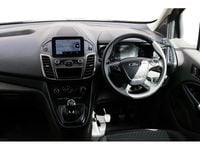 Usado Ford Transit Trend 2023 Magnetic (metallic paint) Familiar