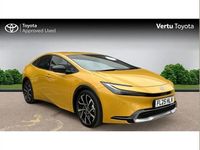 Used Toyota Prius 220 HP (161 kW) 2025 Yellow Hatchback