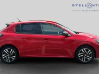 Used Peugeot 208 Allure+ 99 HP (72 kW) 2023 Red Hatchback